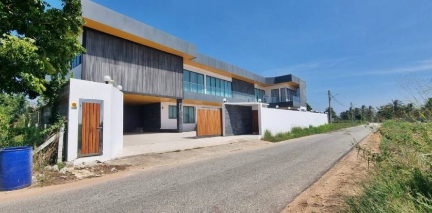 Chalet de 7 dormitorios en Pattaya, Tailandia № 134729