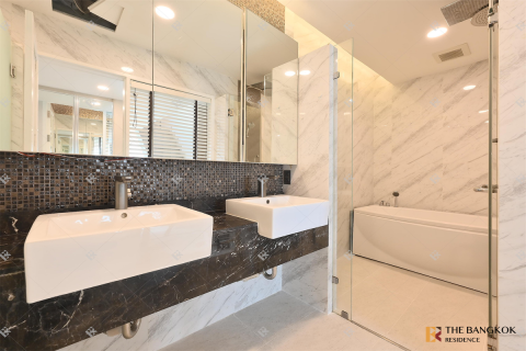 Eigentumswohnung in Bangkok, Thailand, 4 Schlafzimmer  № 185289 - Foto 8