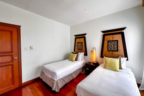 Chalet de 3 dormitorios en Phuket, Tailandia № 156545 - foto 9