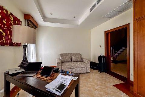 Chalet de 3 dormitorios en Phuket, Tailandia № 156545 - foto 14