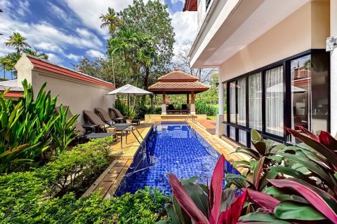 Chalet de 3 dormitorios en Phuket, Tailandia № 156545 - foto 22
