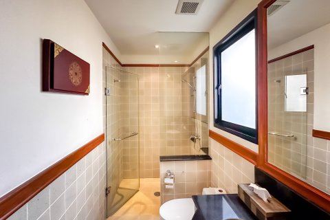 Chalet de 3 dormitorios en Phuket, Tailandia № 156545 - foto 17