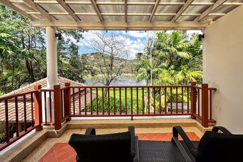 Chalet de 3 dormitorios en Phuket, Tailandia № 156545 - foto 4
