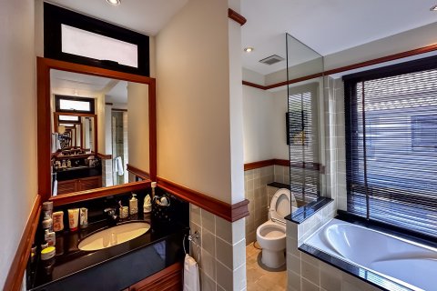 Chalet de 3 dormitorios en Phuket, Tailandia № 156545 - foto 16