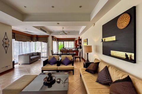 Chalet de 3 dormitorios en Phuket, Tailandia № 156545 - foto 23
