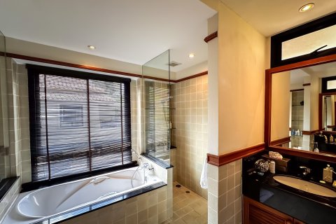 Chalet de 3 dormitorios en Phuket, Tailandia № 156545 - foto 19