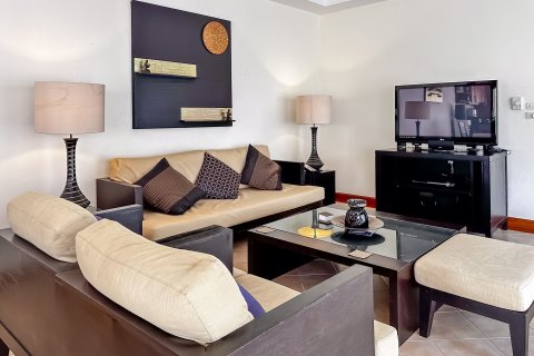 Chalet de 3 dormitorios en Phuket, Tailandia № 156545 - foto 12
