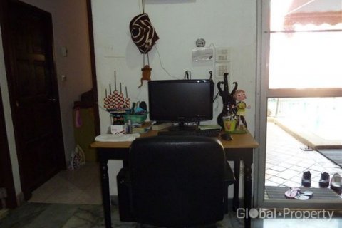 Casa de 3 dormitorios en Pattaya, Tailandia № 118426 - foto 10