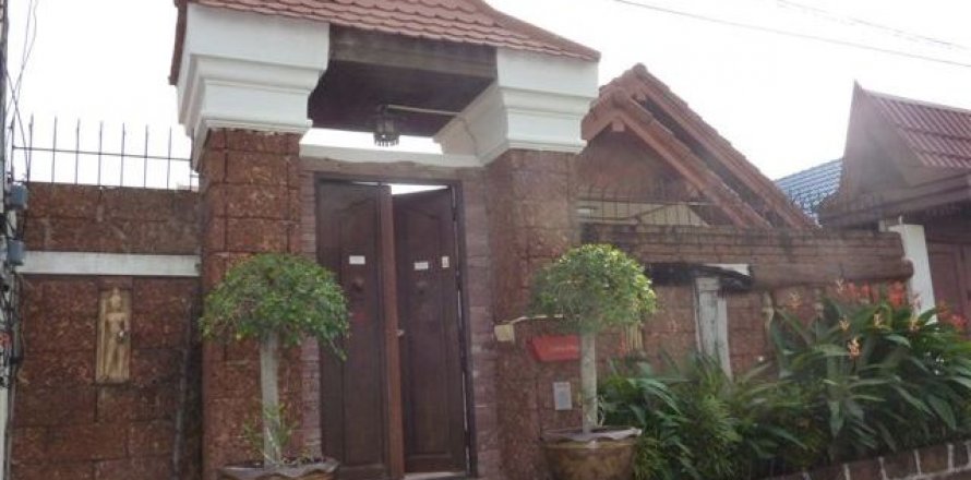 Casa de 3 dormitorios en Pattaya, Tailandia № 118426