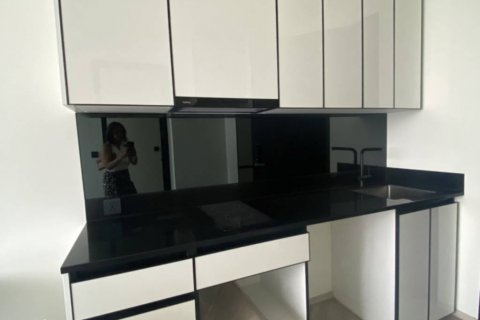 Condominio de 1 dormitorio en Khlong San, Bangkok, Tailandia № 135296 - foto 3