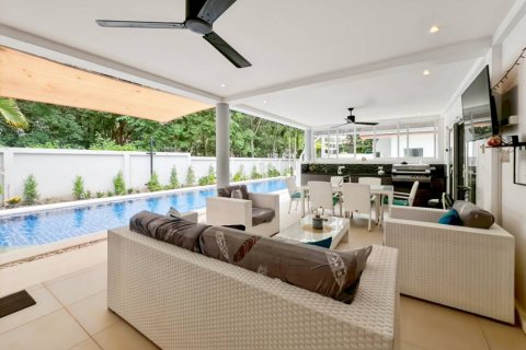 Chalet de 4 dormitorios en Hua Hin, Tailandia № 135300 - foto 10