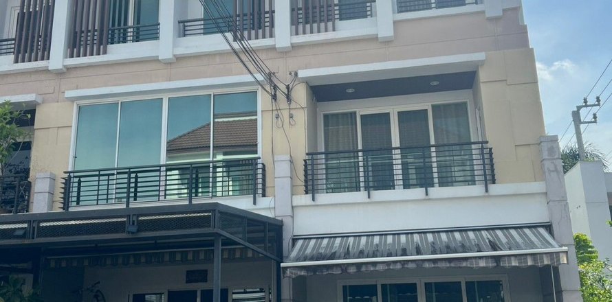 Townhouse à Lat Phrao, Bangkok, Thaïlande 3 chambres № 148734