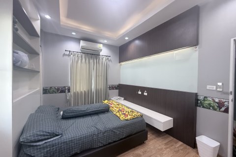 Casa de 5 dormitorios en Hang Dong, Tailandia № 163166 - foto 6