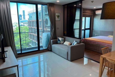 Condominio de 1 dormitorio en Khlong Toei, Bangkok, Tailandia № 67397
