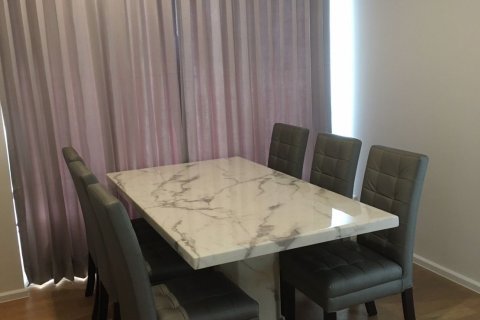 Condo à Chatuchak, Bangkok, Thaïlande, 3 chambres  № 67392 - photo 2