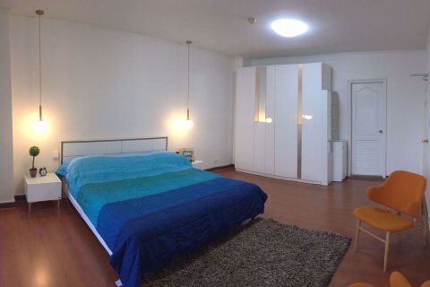 Condominio de 3 dormitorios en Din Daeng, Bangkok, Tailandia № 67395 - foto 6