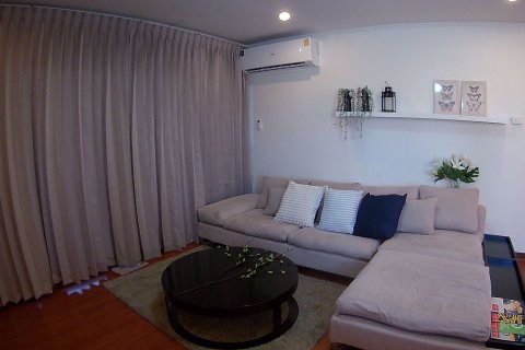 Condominio de 3 dormitorios en Din Daeng, Bangkok, Tailandia № 67395 - foto 3