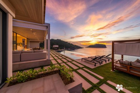Chalet de 6 dormitorios en Surat Thani, Tailandia № 134542 - foto 2