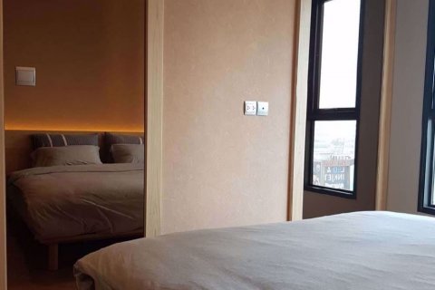 Condominio de 2 dormitorios en Ratchathewi, Bangkok, Tailandia № 56300 - foto 8
