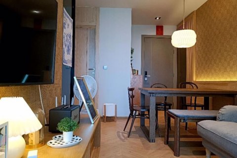 Condominio de 2 dormitorios en Ratchathewi, Bangkok, Tailandia № 56300 - foto 2