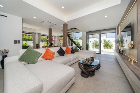 Villa in Pattaya, Thailand 3 bedrooms № 168144 - photo 17