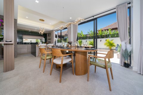 Villa in Pattaya, Thailand 3 bedrooms № 168144 - photo 14