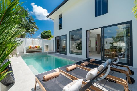 Villa in Pattaya, Thailand 3 bedrooms № 168144 - photo 2