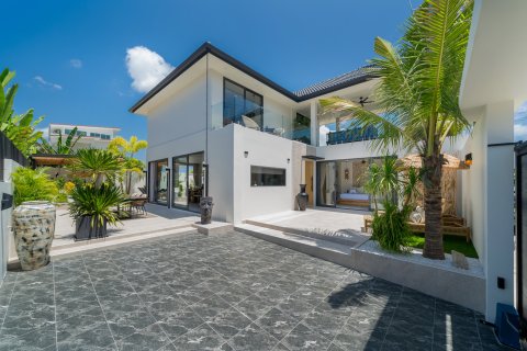 Chalet de 3 dormitorios en Pattaya, Tailandia № 168144