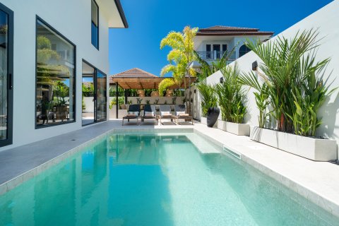 Villa in Pattaya, Thailand 3 bedrooms № 168144 - photo 10