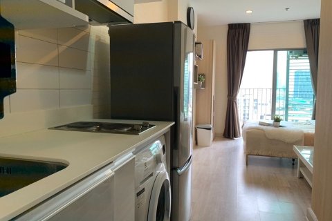 Condominio de 1 dormitorio en Bangkok, Tailandia № 205380 - foto 5