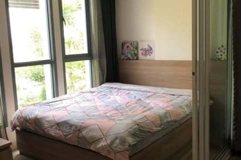 Condominio de 1 dormitorio en Bangkok, Tailandia № 205382 - foto 2
