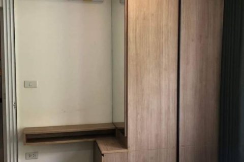 Condominio de 1 dormitorio en Bangkok, Tailandia № 205382 - foto 3