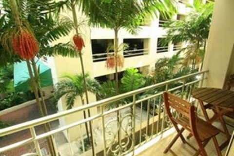 Condominio de 1 dormitorio en Bangkok, Tailandia № 205379 - foto 2