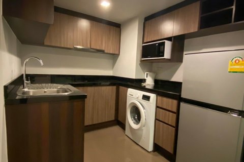 Estudio en el condominio en Khlong Toei, Bangkok, Tailandia № 139223 - foto 5