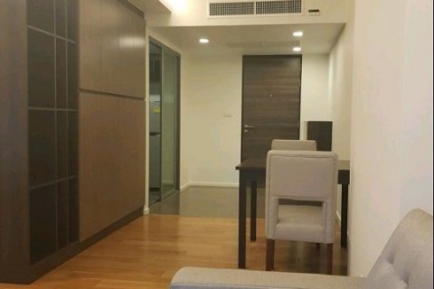 Estudio en el condominio en Khlong Toei, Bangkok, Tailandia № 139223 - foto 2