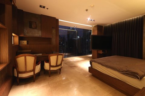 Ático de 4 dormitorios en Bangkok, Tailandia № 180572 - foto 25