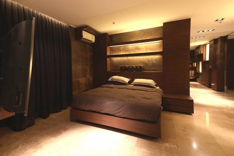 Ático de 4 dormitorios en Bangkok, Tailandia № 180572 - foto 30