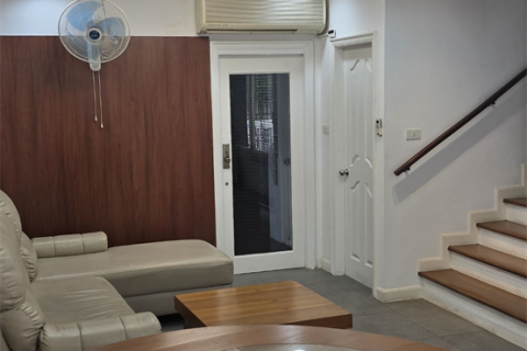 Reihenhaus in Bangkok, Thailand 4 Schlafzimmer № 190466