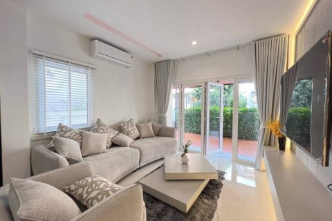 Haus in Pattaya, Thailand 3 Schlafzimmer № 159957 - Foto 4