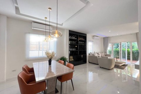 Haus in Pattaya, Thailand 3 Schlafzimmer № 159957 - Foto 8