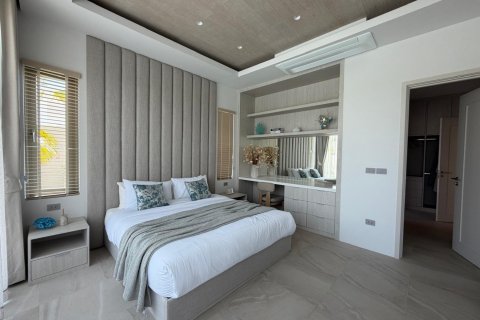 Chalet de 3 dormitorios en Hua Hin, Tailandia № 169731 - foto 30
