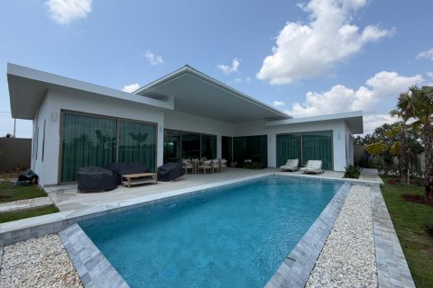 Chalet de 3 dormitorios en Hua Hin, Tailandia № 169732 - foto 8