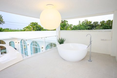 Villa in Pattaya, Thailand 9 Schlafzimmer № 159899 - Foto 13