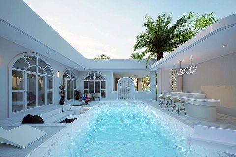 Chalet de 6 dormitorios en Pattaya, Tailandia № 159898 - foto 2