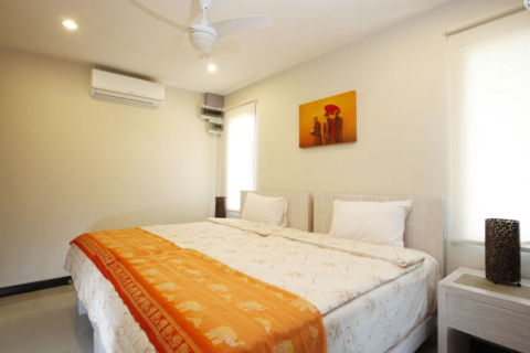 Chalet de 4 dormitorios en Pattaya, Tailandia № 159896 - foto 8