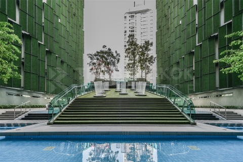 Condo in Bangkok, Thailand, 2 bedrooms  № 185212