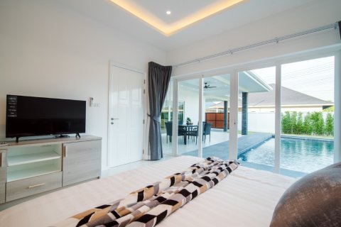 Chalet de 3 dormitorios en Hua Hin, Tailandia № 166452 - foto 3
