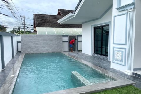House in Pattaya, Thailand 4 bedrooms № 157771