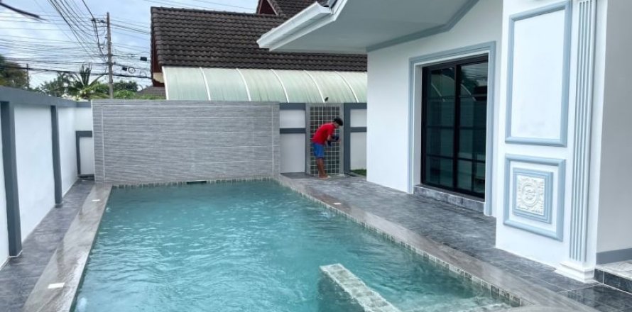 Casa de 4 dormitorios en Pattaya, Tailandia № 157771