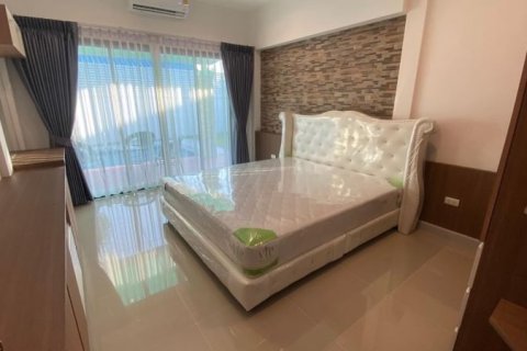 Casa de 3 dormitorios en Pattaya, Tailandia № 157773 - foto 13